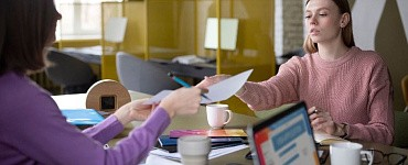Личный помощник Deepseek:  Как AI  делает за вас 80% работы в заработке на партнерках