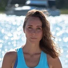 Анна Сустриньш