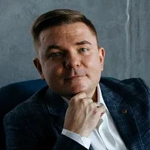 Максим Петров