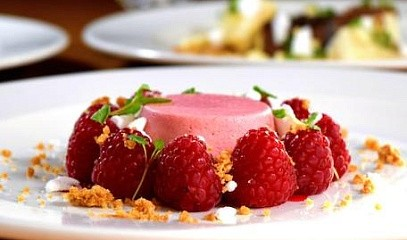 Мастер-класс «Малиновое муссовое пирожное»