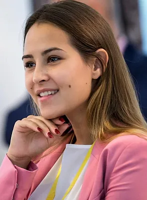 Кузина София