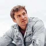 Максим Омариев