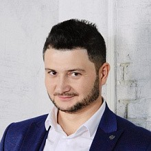 Денис Саков