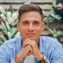 Артём Плотников