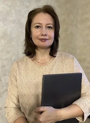 Новомак Елена