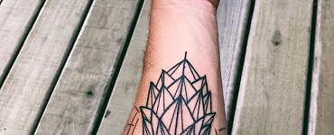 Мастер по татуажу