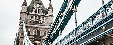 Постановка британского произношения