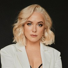 Анна Куц