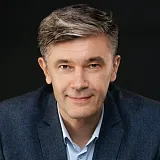 Олег Сухарев