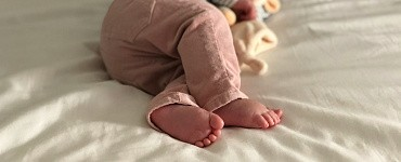 Няня (работник по уходу и присмотру за детьми)