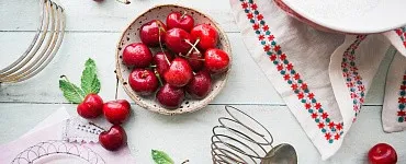 Комплект украшений «Зимняя вишня»