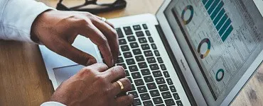 Аналитик данных