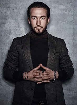 Оксузян Роберт