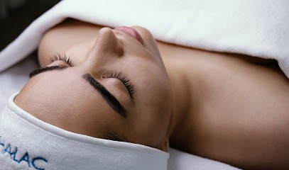 Мастер-класс «5 эффективных техник массажа лица для подтянутого овала, голливудских скул и избавления от заломов»