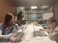 Логическое мышление и не только: какие навыки развивают курсы программирования для детей