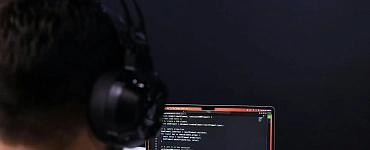 Программирование и дизайн: от кода до сложных 3D-моделей (13−17 лет)