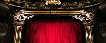 Как смотреть спектакли