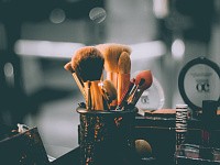 ТОП-9 лучших курсов макияжа онлайн 2022